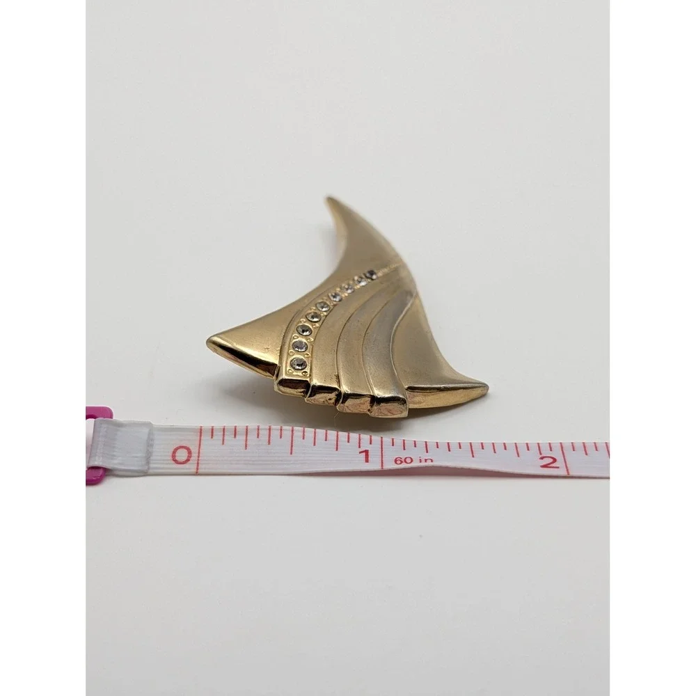 Vintage Gold Tone Rhinestone Sailboat Brooch Pin Abstract Modernist‎ Nautical